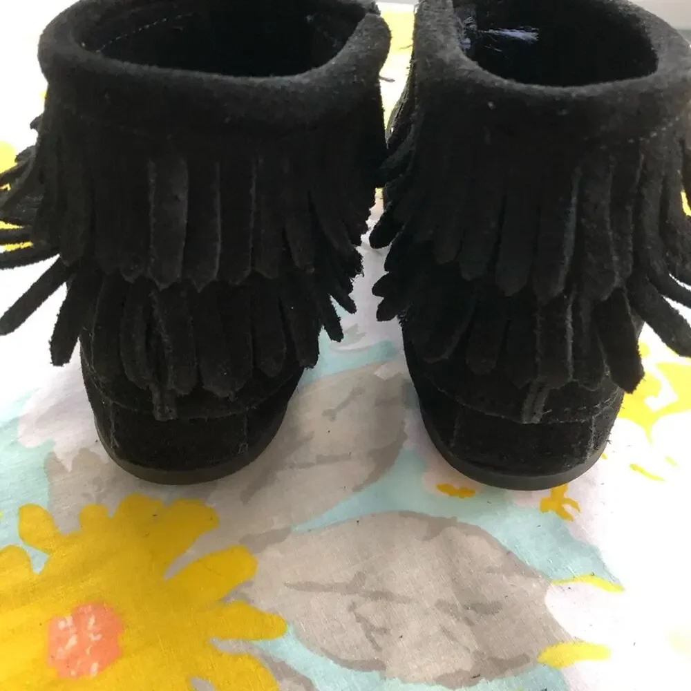 Minnetonka Black Side Zip Booties